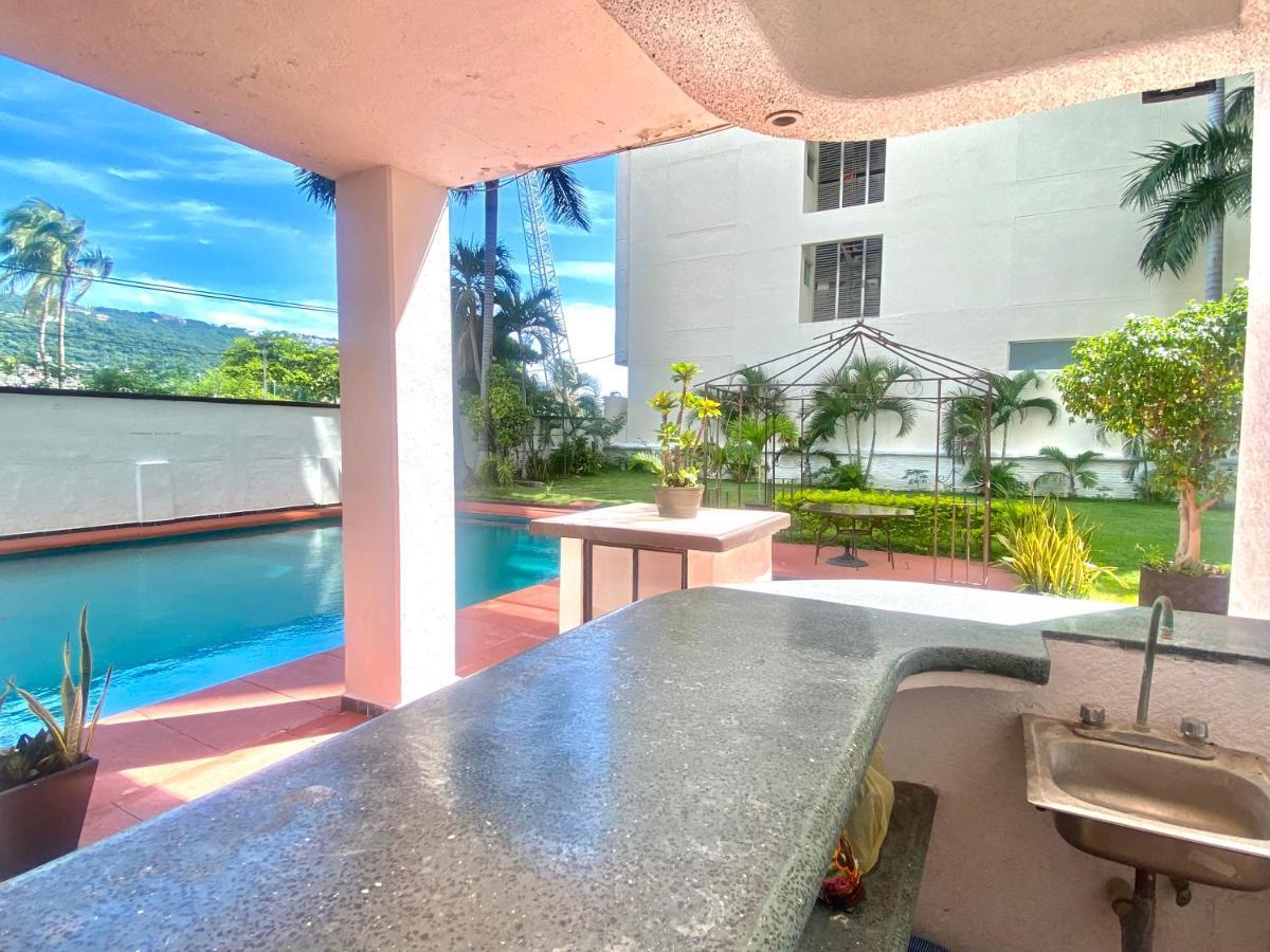 Apartment Best Location Steps From The Beach